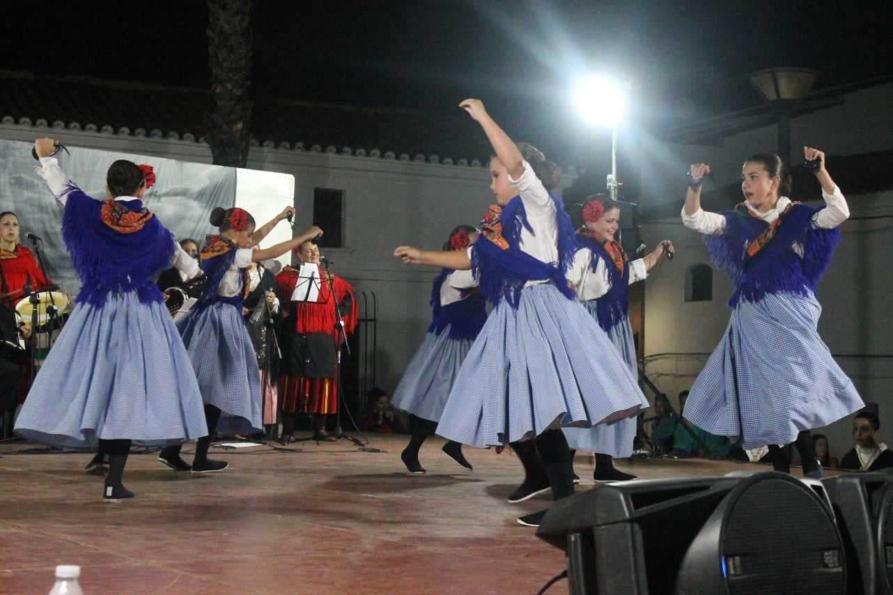 Fotos: Festival Folklórico de los Pueblos del Mundo de Extremadura (I)
