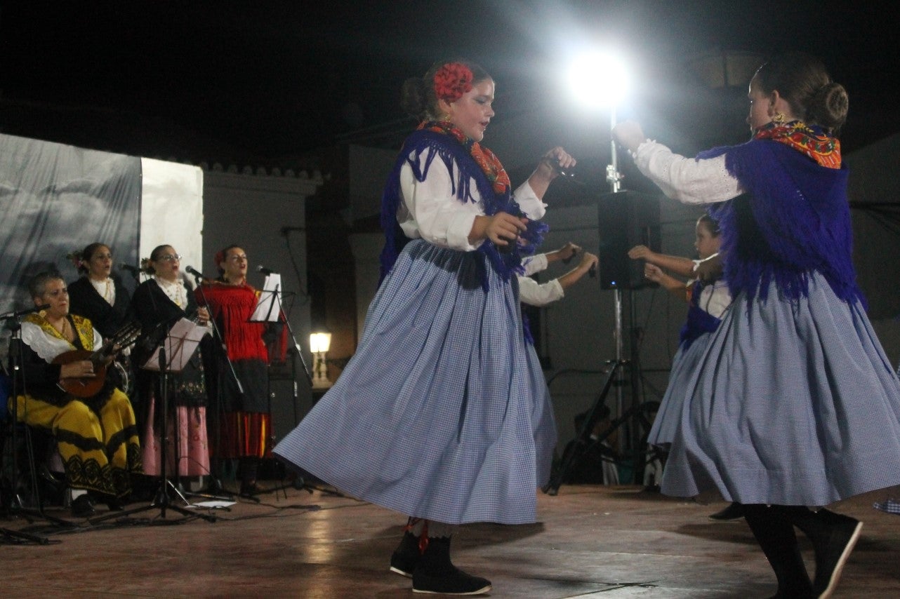 Fotos: Festival Folklórico de los Pueblos del Mundo de Extremadura (I)