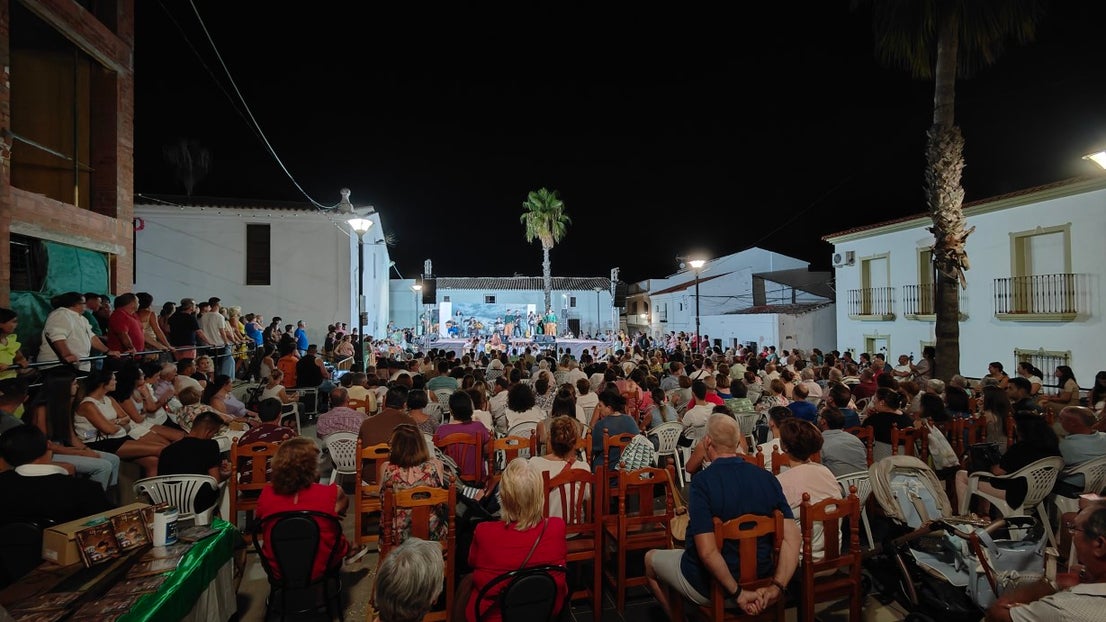 Fotos: Festival Folklórico de los Pueblos del Mundo de Extremadura (I)