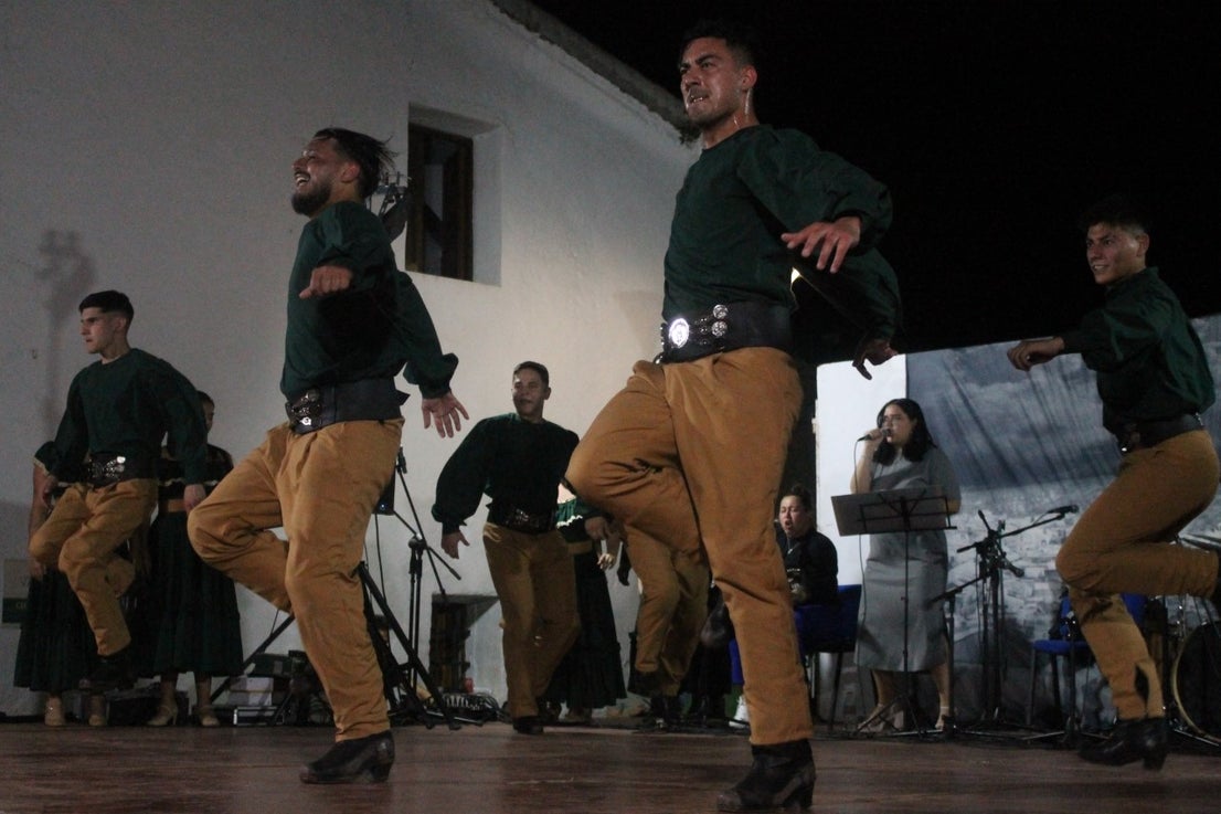 Fotos: Festival Folklórico de los Pueblos del Mundo de Extremadura (II)