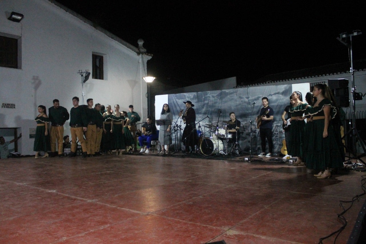 Fotos: Festival Folklórico de los Pueblos del Mundo de Extremadura (II)