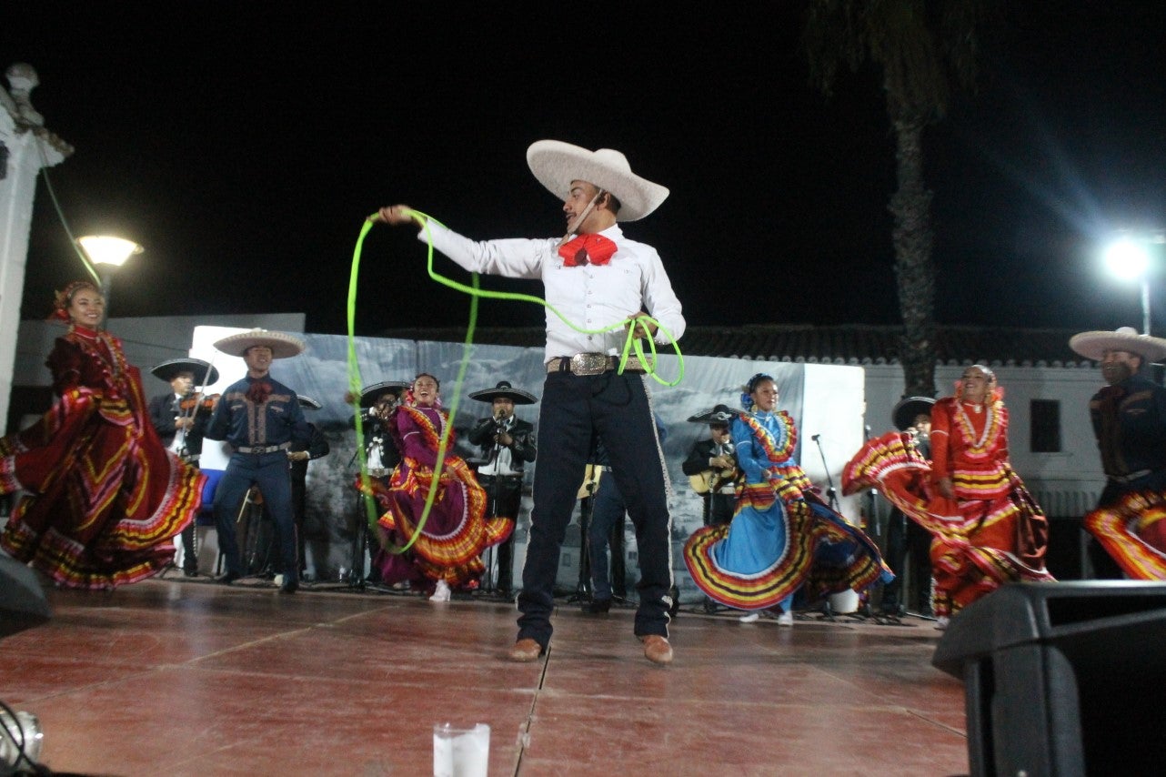 Fotos: Festival Folklórico de los Pueblos del Mundo de Extremadura (II)