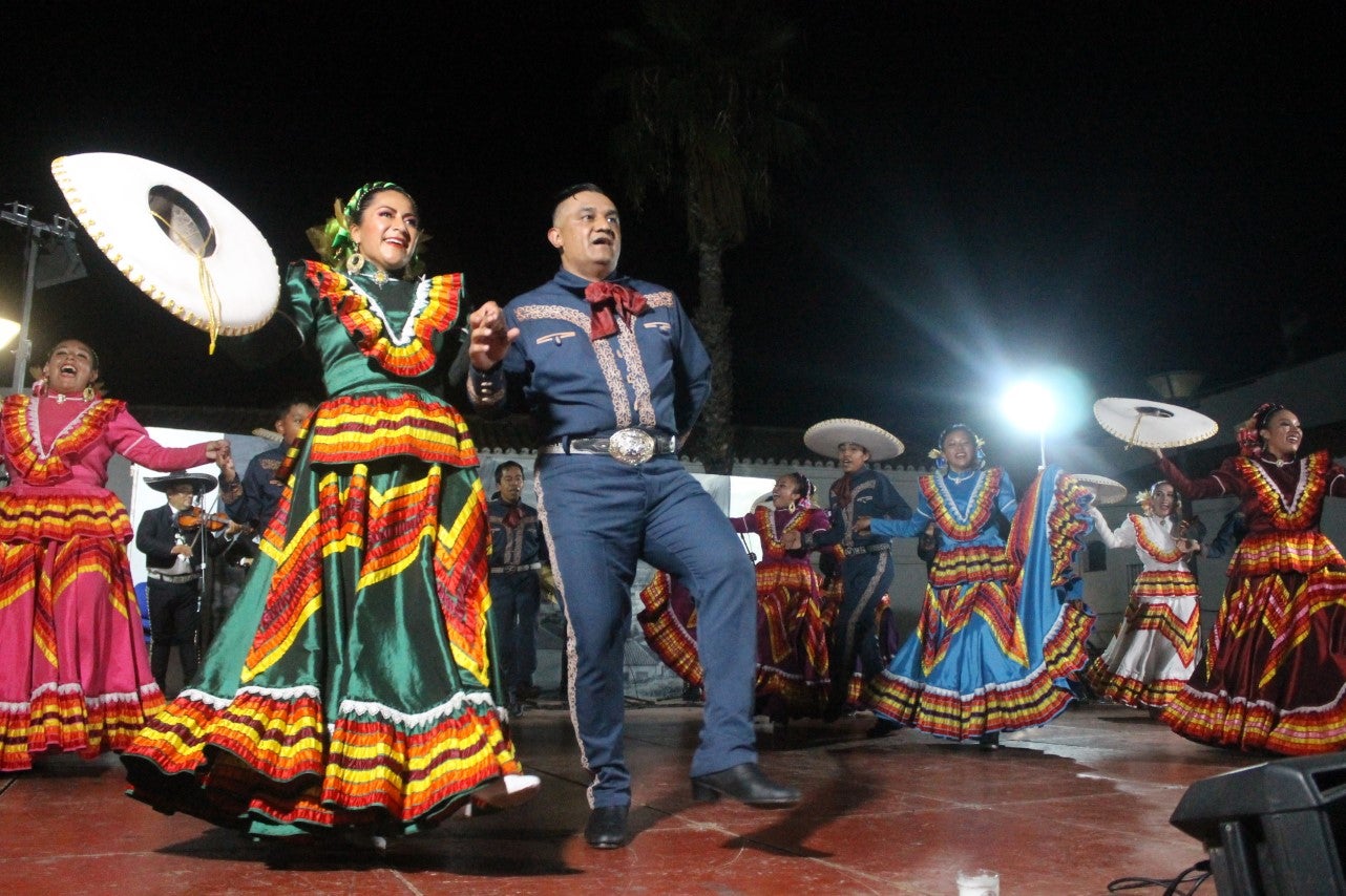 Fotos: Festival Folklórico de los Pueblos del Mundo de Extremadura (II)