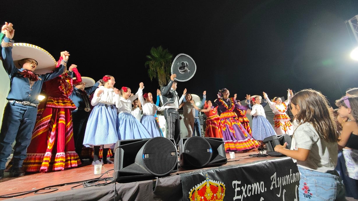 Fotos: Festival Folklórico de los Pueblos del Mundo de Extremadura (II)