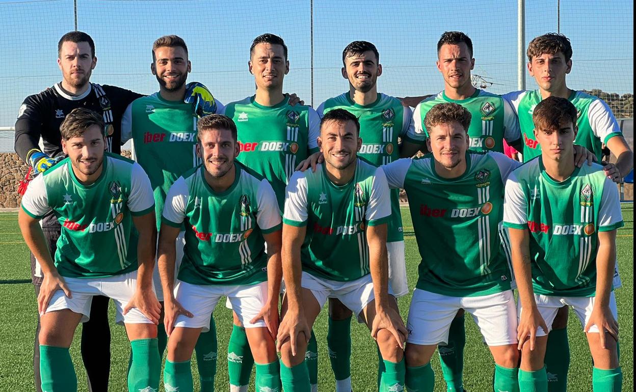 Equipo titular del Racing Valverdeño contra el San Serván