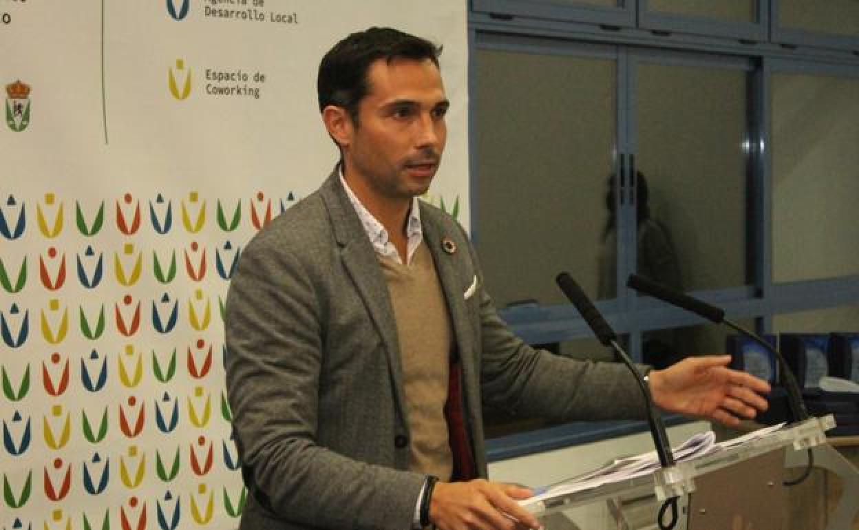 Manolo Borrego, alcalde de Valverde de Leganés