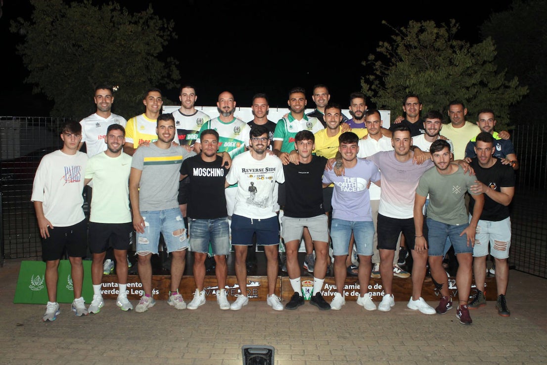 Fotos: Presentación de las plantillas y equipaciones del Racing Valverdeño