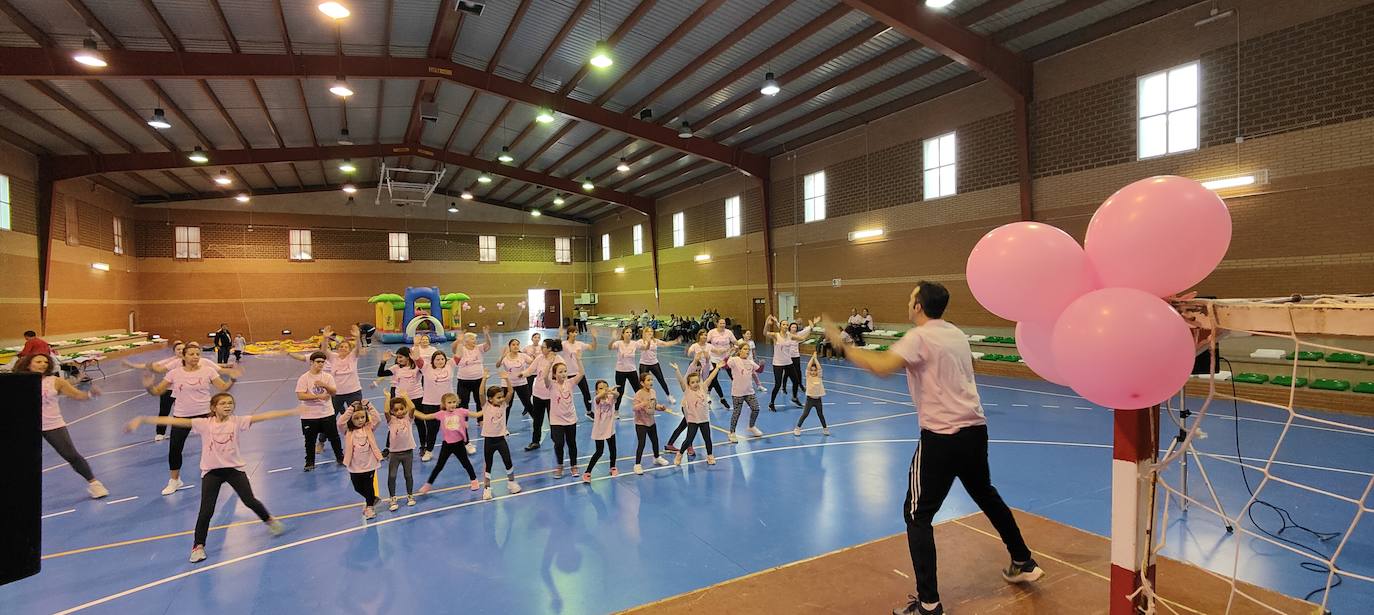 Fotos: Concentración Deportiva en la Semana contra el Cáncer de Mama