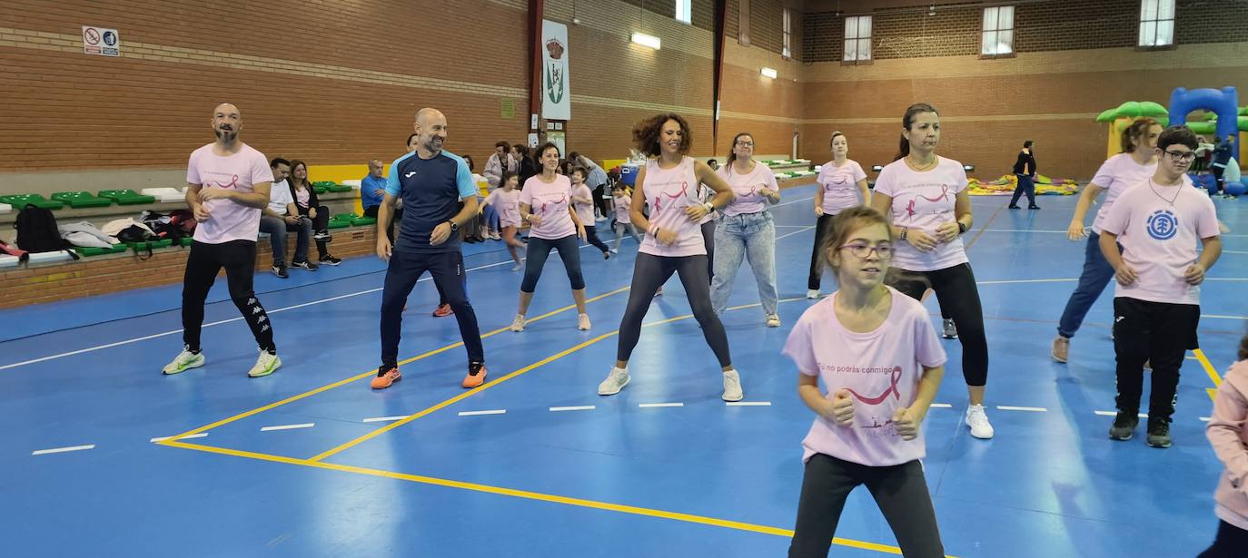 Fotos: Concentración Deportiva en la Semana contra el Cáncer de Mama