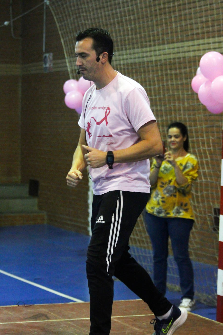 Fotos: Concentración Deportiva en la Semana contra el Cáncer de Mama