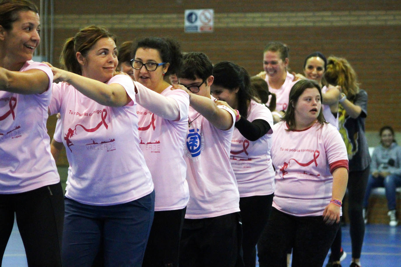 Fotos: Concentración Deportiva en la Semana contra el Cáncer de Mama