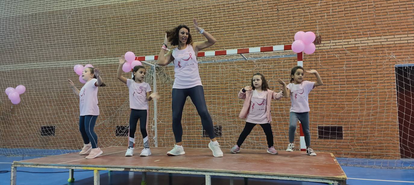 Fotos: Concentración Deportiva en la Semana contra el Cáncer de Mama