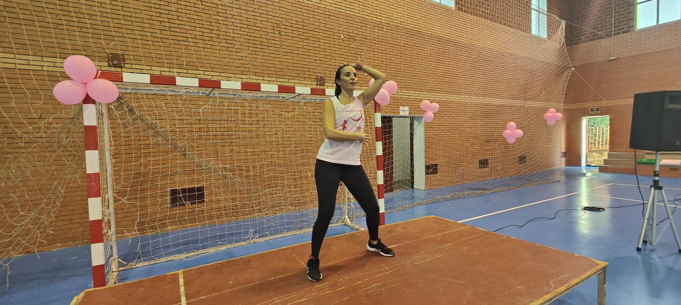 Fotos: Concentración Deportiva en la Semana contra el Cáncer de Mama