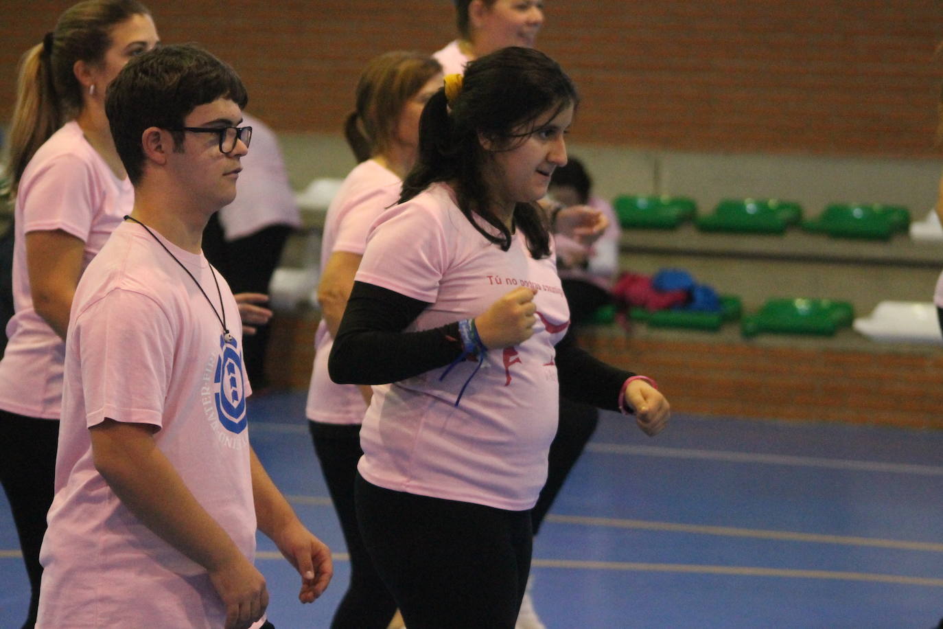 Fotos: Concentración Deportiva en la Semana contra el Cáncer de Mama