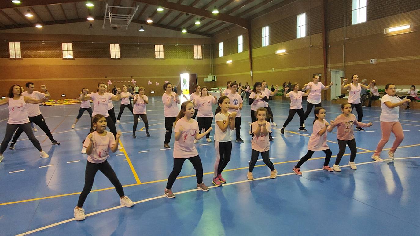 Fotos: Concentración Deportiva en la Semana contra el Cáncer de Mama