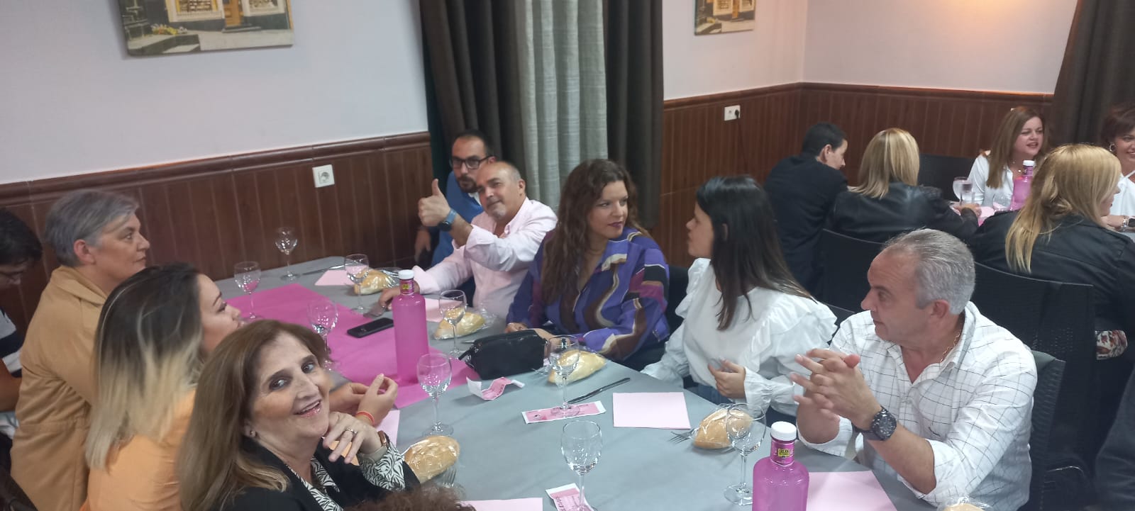 Fotos: Cena solidaria contra el Cáncer de Mama