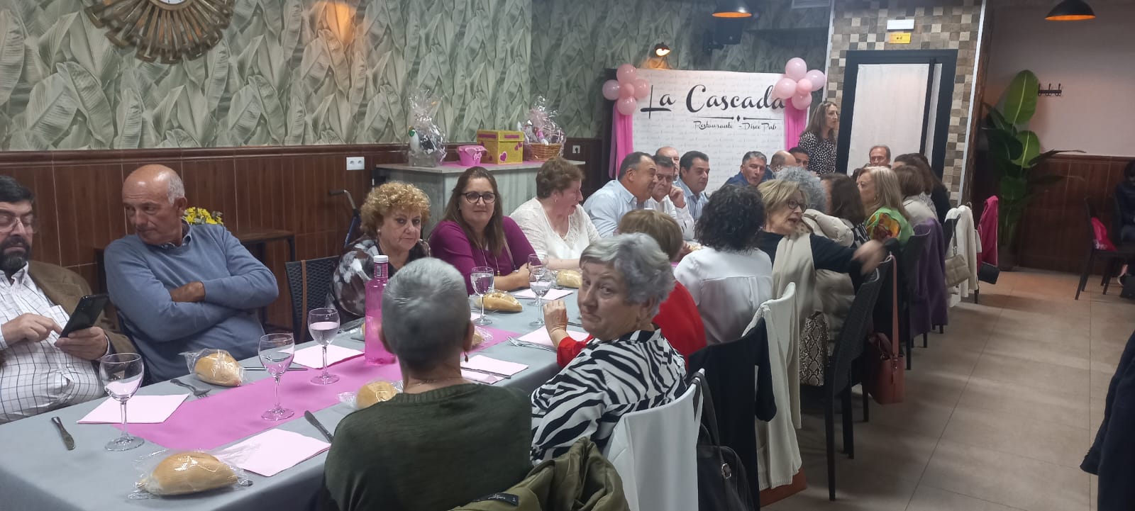 Fotos: Cena solidaria contra el Cáncer de Mama