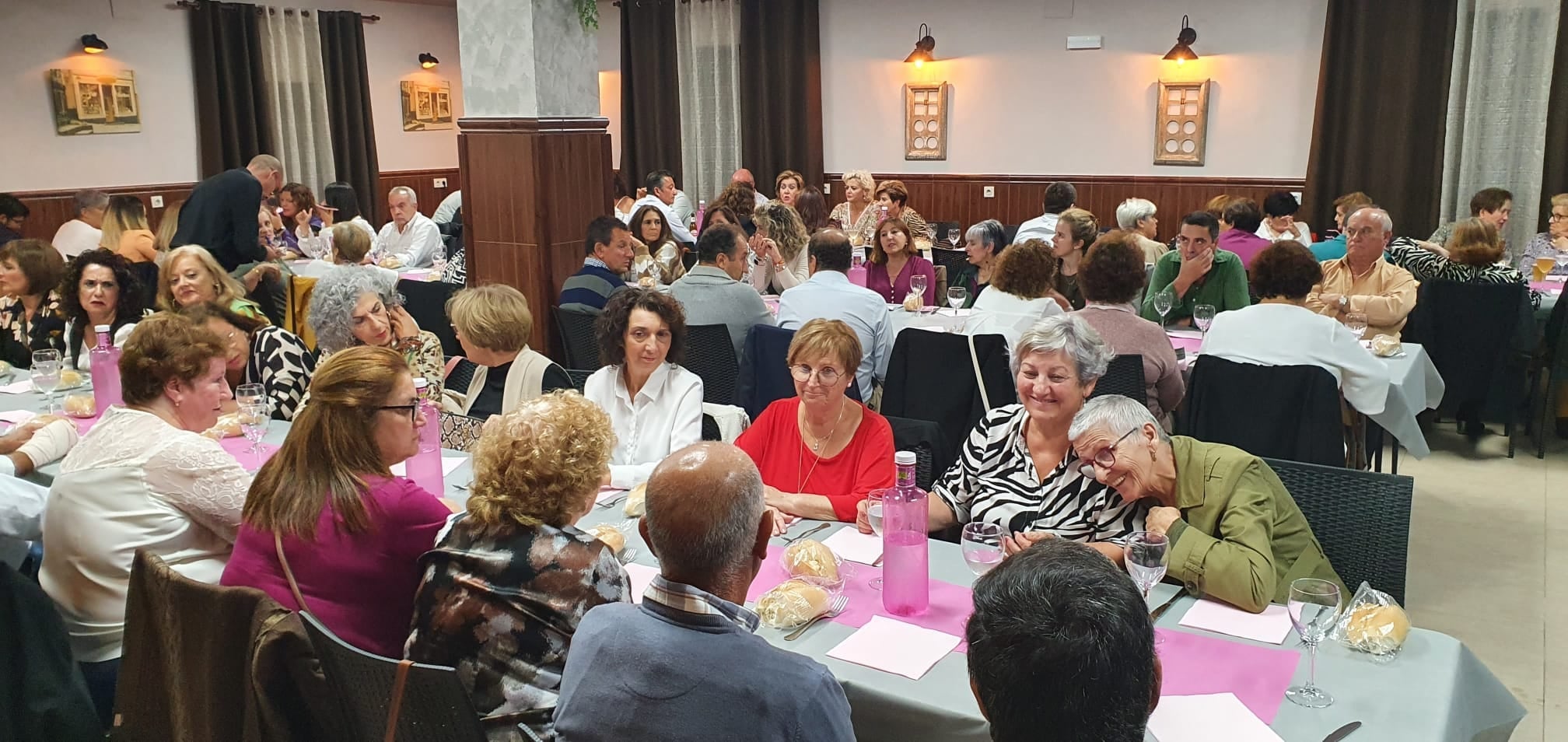 Fotos: Cena solidaria contra el Cáncer de Mama