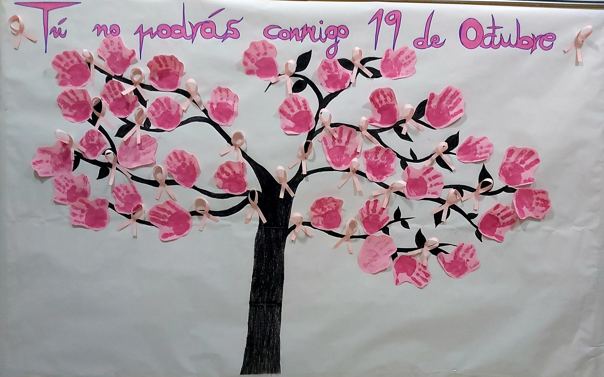 Fotos: Lucha contra el Cáncer de mama en el Centro de Día y el Centro de Educación Infantil