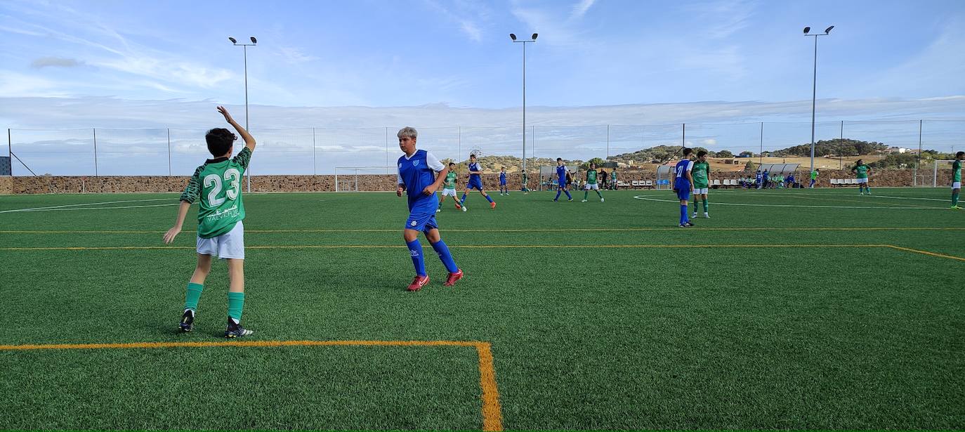 Fotos: Infantiles EMD Valverde - San Roque C