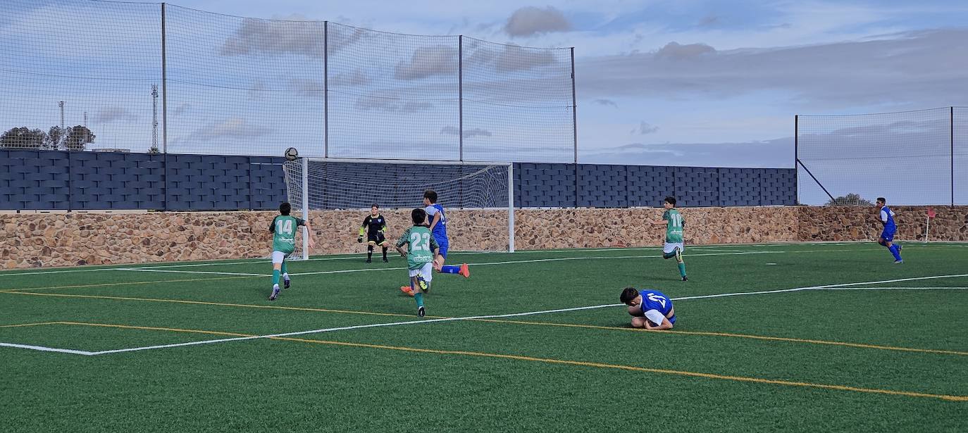 Fotos: Infantiles EMD Valverde - San Roque C