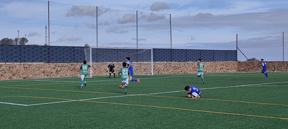 Fotos: Infantiles EMD Valverde - San Roque C