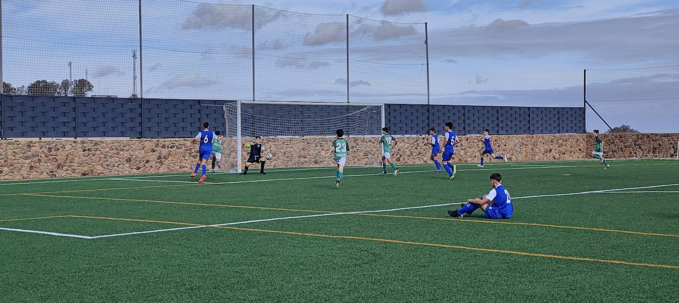 Fotos: Infantiles EMD Valverde - San Roque C