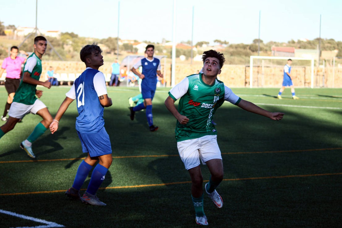 Fotos: Juveniles: Racing Valverdeño - San Roque