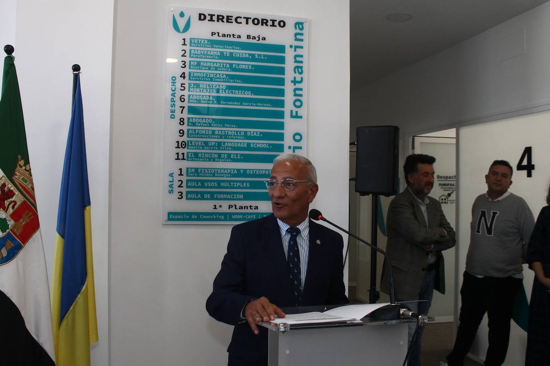 Fotos: Inauguración Centro de Impulso Comercial y Profesional 'La Fontanina'