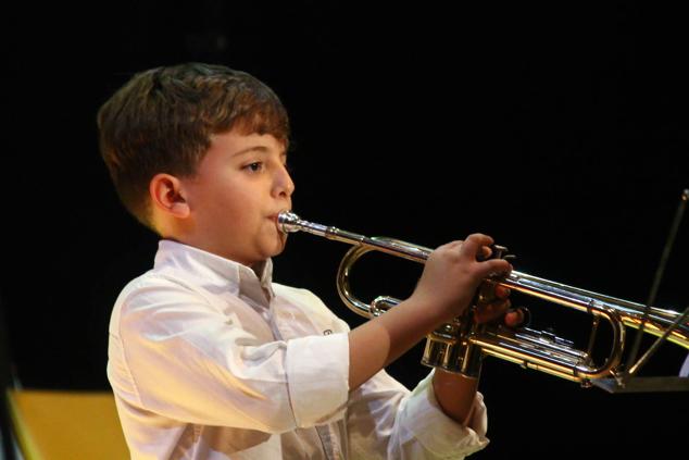 Fotos: Concierto de Navidad de la Escuela Municipal de Música