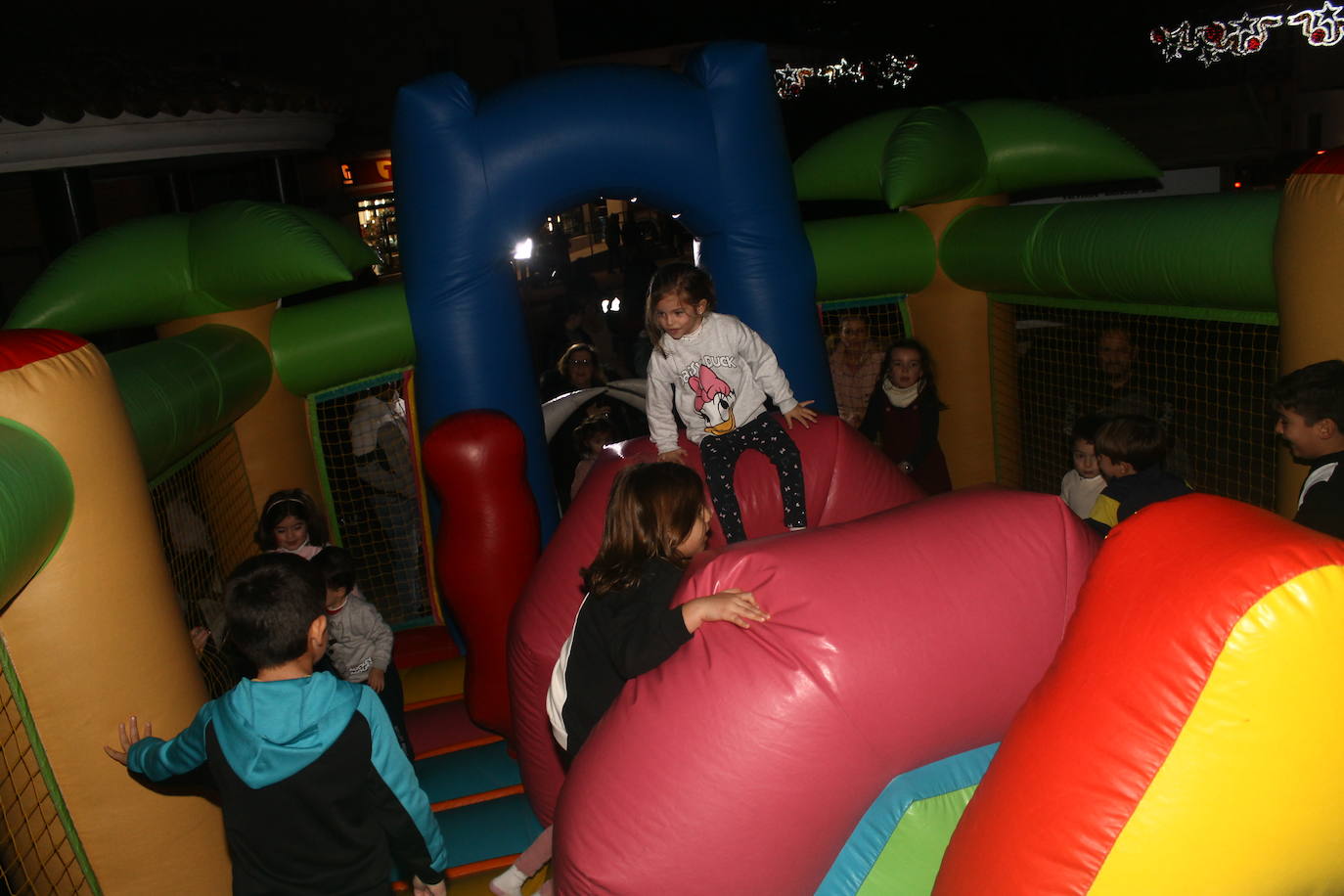 Fotos: Castañas Asadas e hinchables en 'Adoro el shopping local'