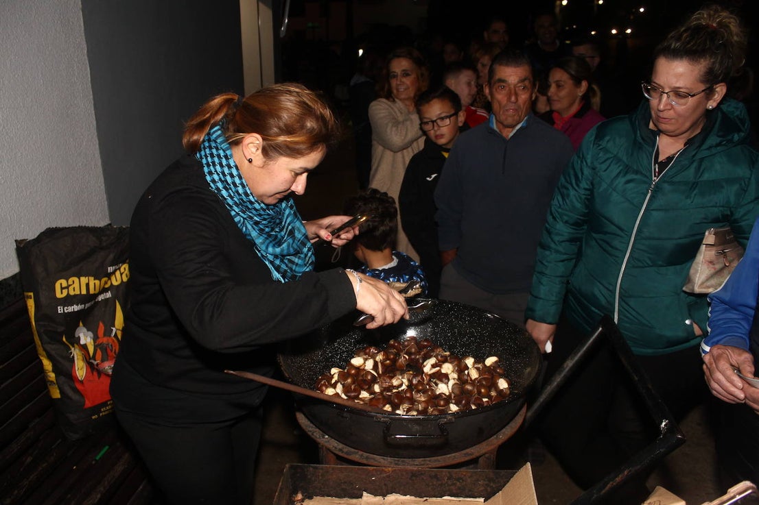 Fotos: Castañas Asadas e hinchables en 'Adoro el shopping local'