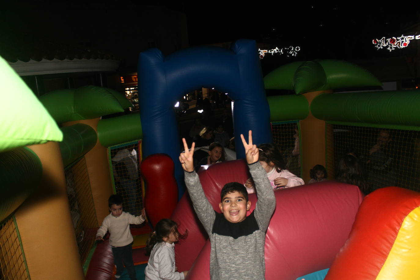Fotos: Castañas Asadas e hinchables en &#039;Adoro el shopping local&#039;