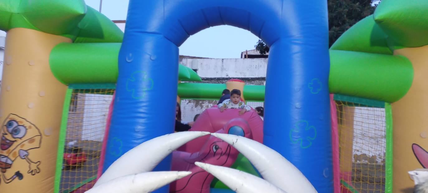 Fotos: Castañas Asadas e hinchables en 'Adoro el shopping local'