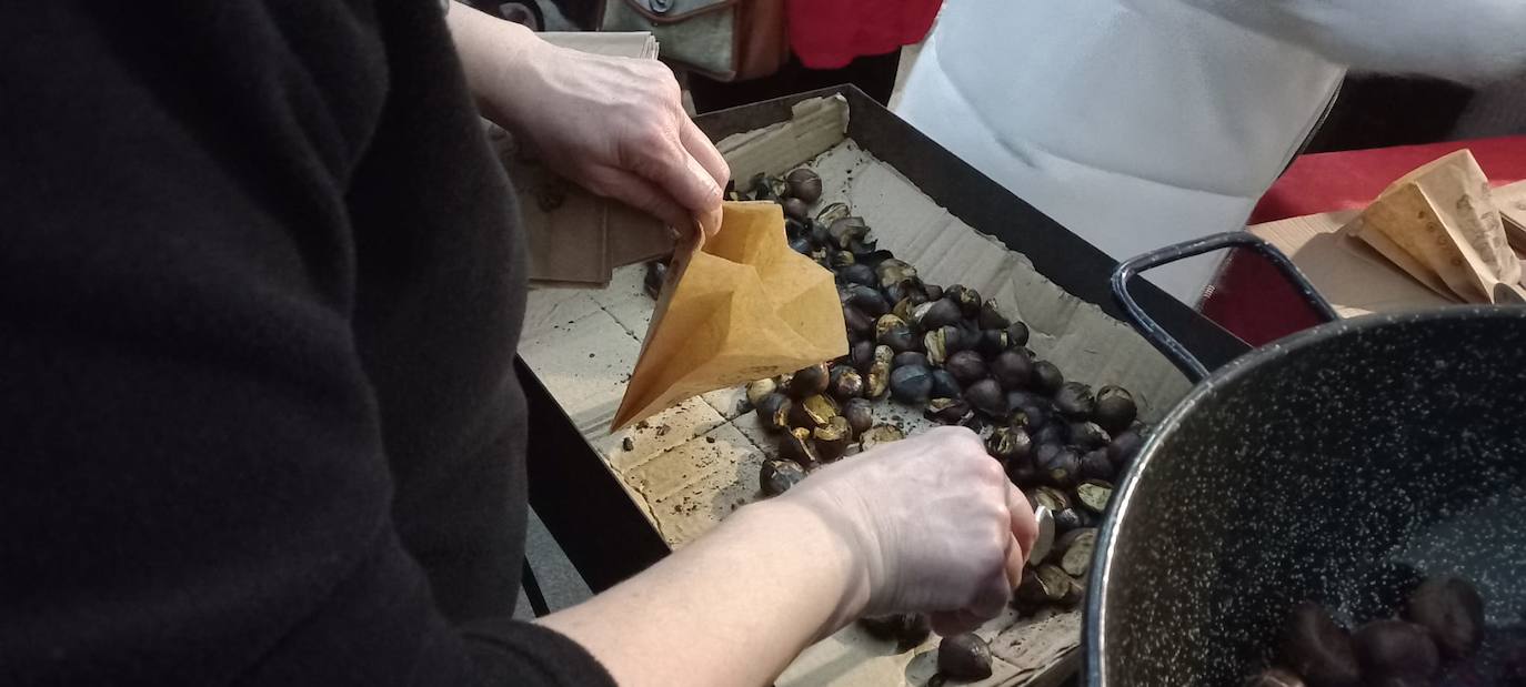 Fotos: Castañas Asadas e hinchables en &#039;Adoro el shopping local&#039;
