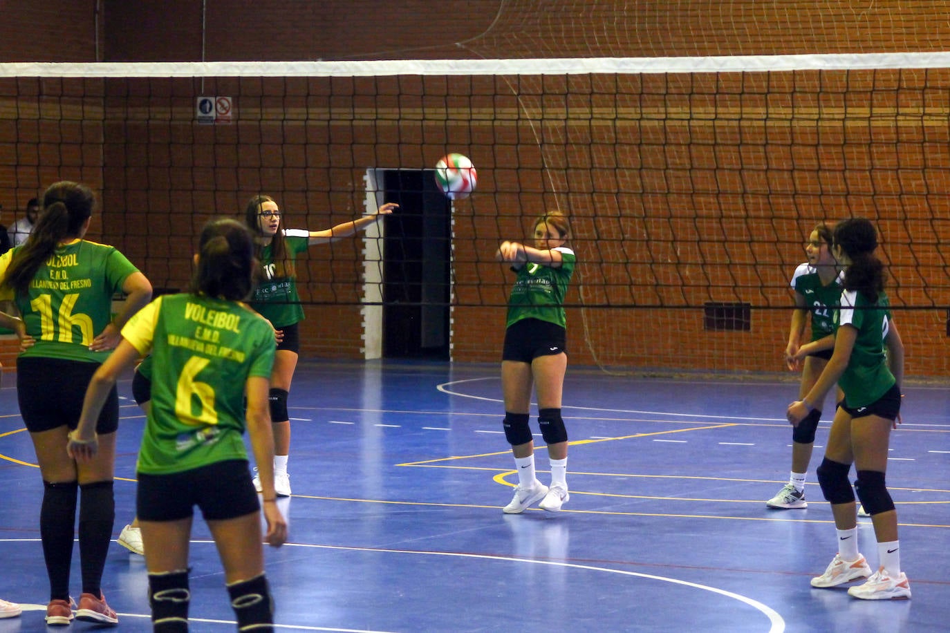 Fotos: Voleibol Infantil Valverde - Villanueva del Fresno
