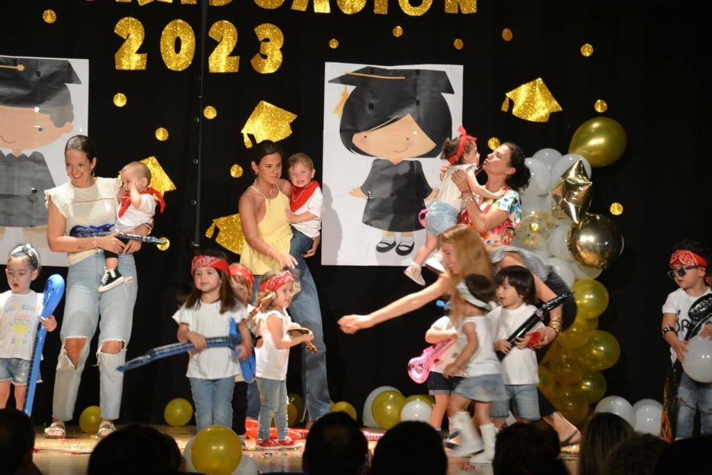 Graduaciones del Colegio &#039;Cristo Crucificado&#039;