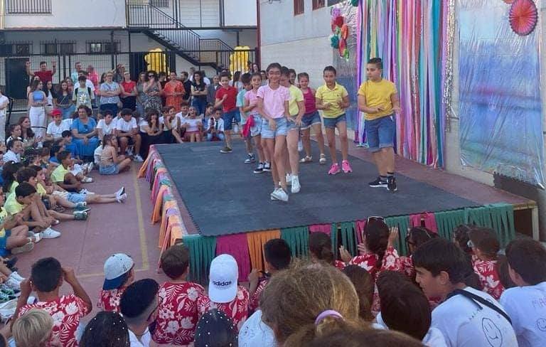 Graduaciones del Colegio &#039;Cristo Crucificado&#039;