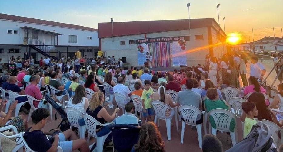 Graduaciones del Colegio 'Cristo Crucificado'