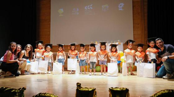 El Centro de Educación Infantil '7 Deseos' celebra su graduación