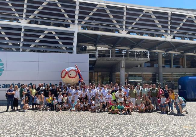 En la entrada del Oceanario