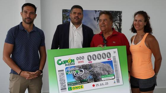Ya está a la venta el cupón con la imagen del Almendro Real