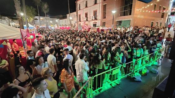 Esta noche son Los Bartolos, una de las fiestas más llamativas en Valverde de Leganés