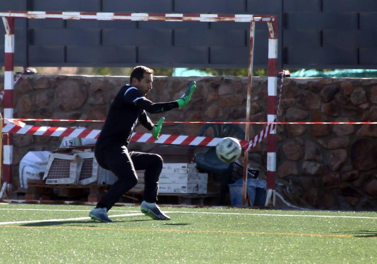 Raúl, temporada tras temporada, sigue a lo suyo salvando a su equipo