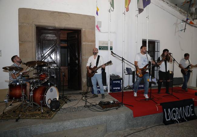 Actuación de LaGrande