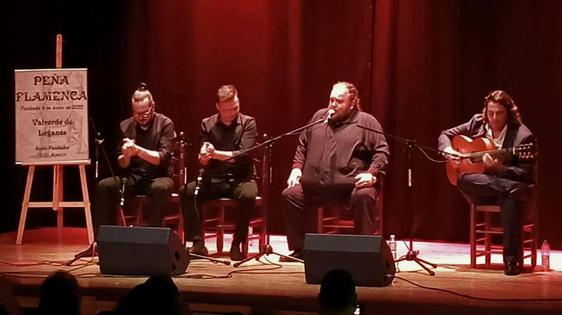 Ezequiel Benítez hace vibrar a los seguidores del flamenco