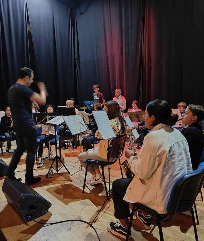 Imagen secundaria 2 - Demostración de la Escuela Municipal de Música