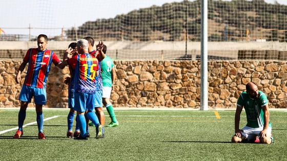 El AD Extremadura se impone a los Veteranos con un jugador menos