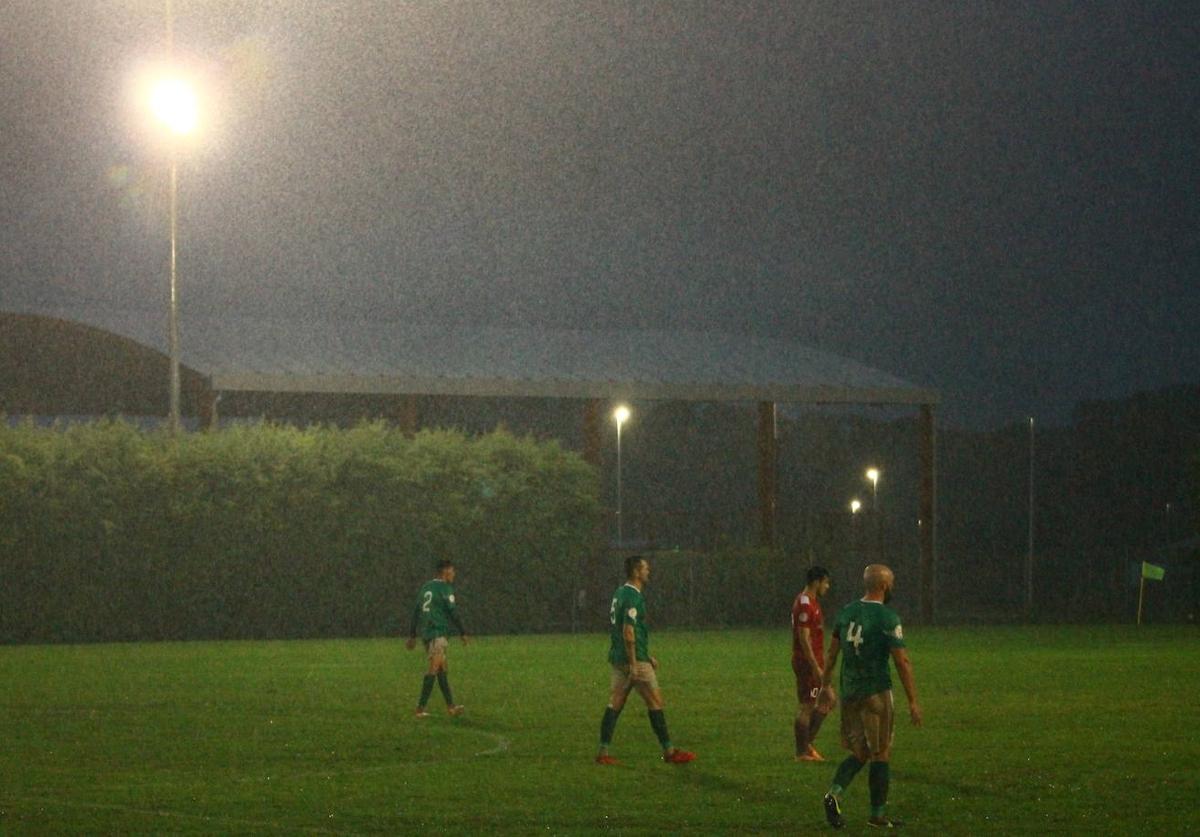 Diluvio de goles en el Municipal de San Roque