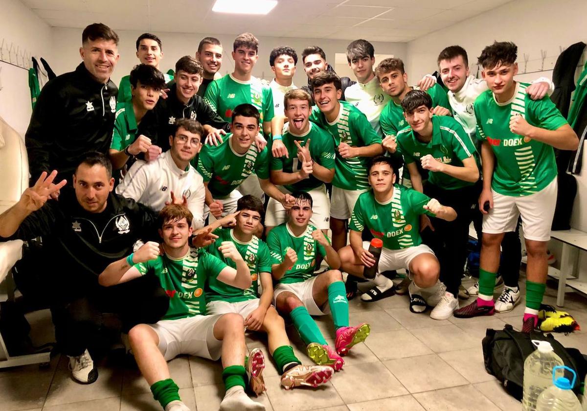 Goleada para continuar líderes